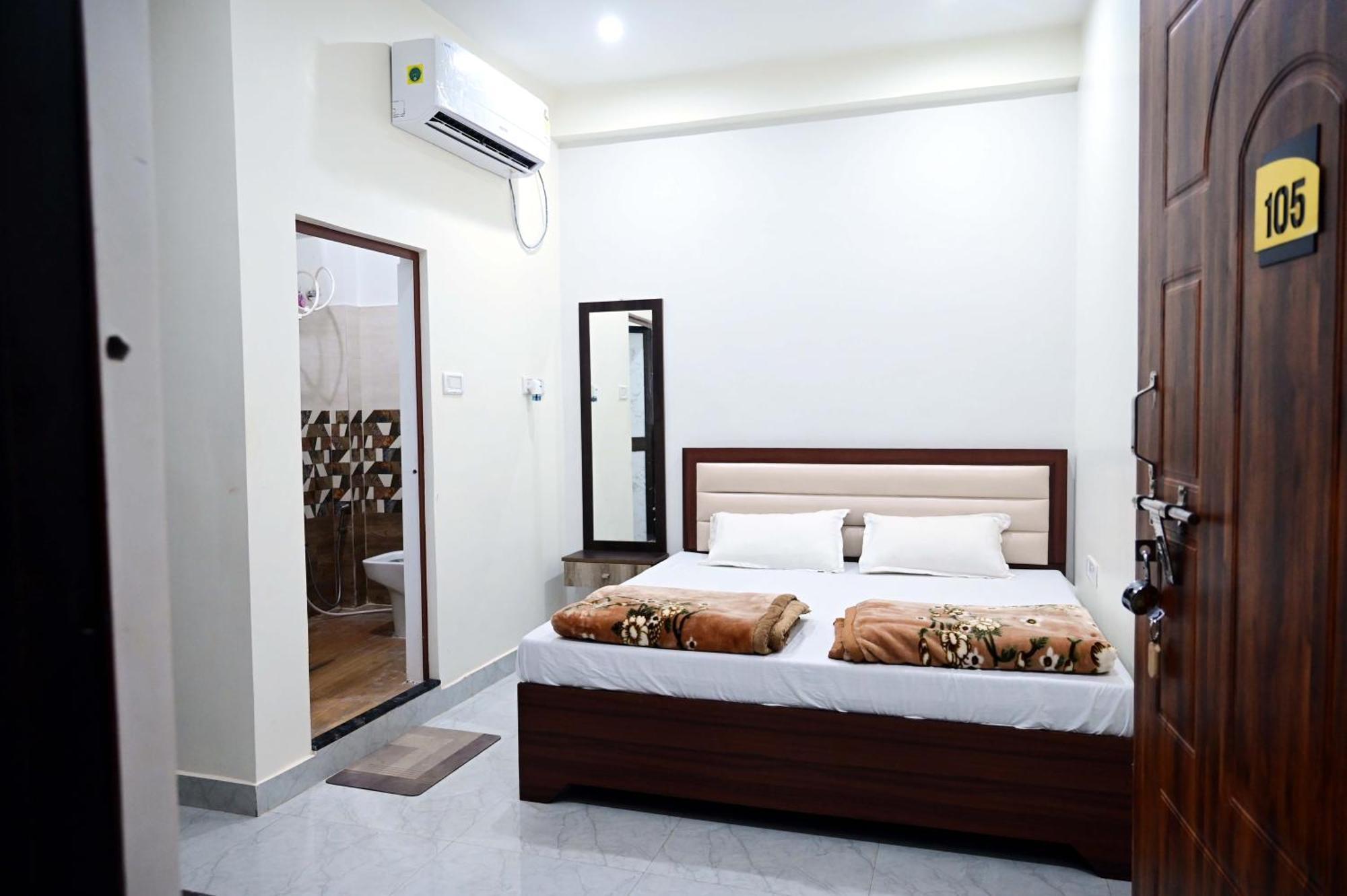 Swagatam Guest House Ayodhya Ngoại thất bức ảnh